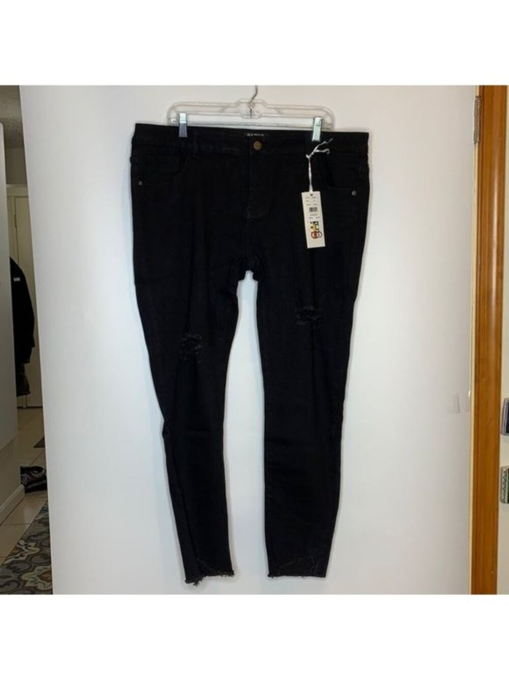 NWT Gazoz Womens Black Denim Ripped Jeans PLUS SIZE 22